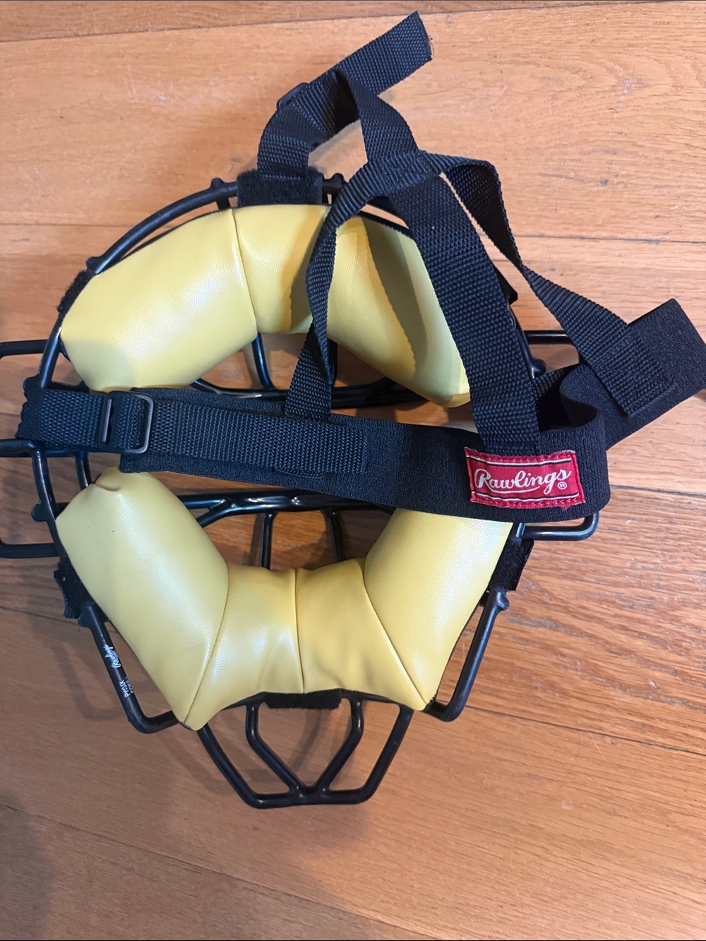 Rawlings Black and Yellow umpire catcher Face Mask with two counters - Picture 3 of 6